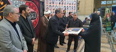  مادران و همسران شهدای شهر اندیشه تکریم شدند + فیلم