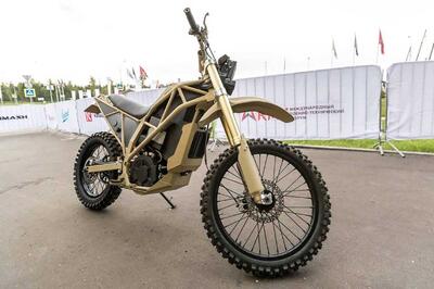  کلاشینکف موتورسیکلت برقی نظامی می‌سازد! - پدال