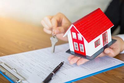  دولت ابلاغ کرد: افزایش پلکانی قیمت حامل‌های انرژی ۱۴۰۵ برای کنترل مصرف / جزییات گرانی بنزین، برق و گاز در بودجه سال آینده