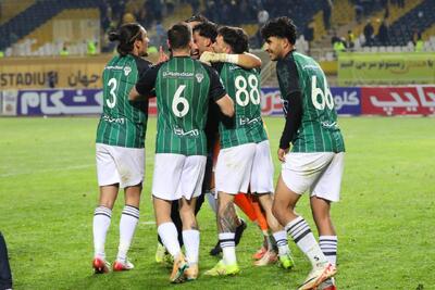  عکس | بنر جنجالی خیبر علیه غول‌های ایران؛ این لیگ خوراک ماست!