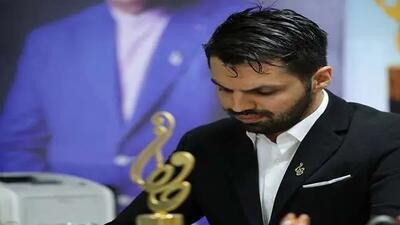  ساغر استاد شریف با لباسی که بوی تاریخ می‌داد / وقتی همسر امید معلم در جشن حافظ با استایل بانوان عصر داریوش همه را شگفت‌زده کرد! / اصالت با رنگ و بوی ایران