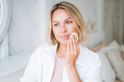  علت بوی بد تونر آرایشی و راه های مقابله با آن