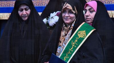  دومین آیین و اجتماع بزرگ بانوان مدافع ولایت در شیراز برگزار شد