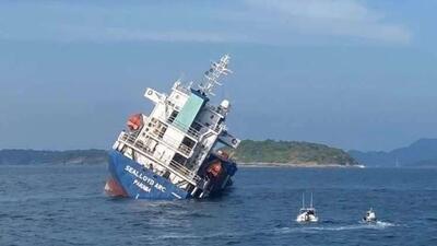  یک کشتی کانتینری حامل مواد خطرناک در سواحل پوکت غرق شد