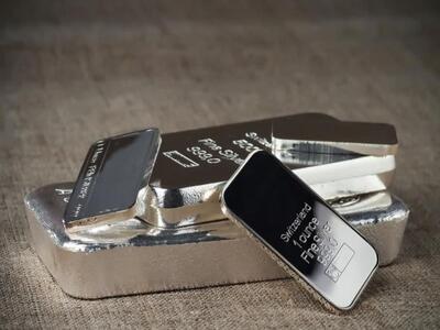  فروش ۸۴۸ کیلوگرم شمش نقره در بازار گواهی سپرده بورس کالا