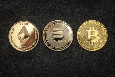  چرخش جریان سرمایه در ETFهای رمزارزی؛ خروج سنگین از بیت‌کوین و اتریوم، ورود محدود به سولانا