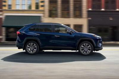  اعلام شرایط فروش تویوتا راو۴ ۲۰۲۵ با قیمت قطعی تا تحویل فوری ۳۰ روزه در سامانه یکپارچه خودروهای وارداتی