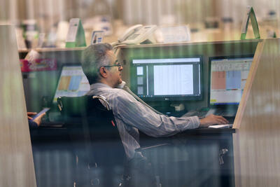  پولی از بازار سرمایه خارج نشده است/رشدهای اخیر به خاطر نرخ ارز بود - سایت خبری اقتصاد پویا