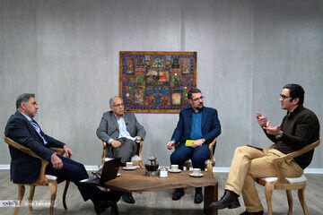  آخوندی: وقتی موشک به هوا رفت یا مجلس برجام را آتش زد، یعنی دولت وجود ندارد | احمدی:  چین نشان داده که اولویتش همکاری با ایران نیست | وفایی: چین را می‌توان دروازه ورود ایران به زنجیره جهانی کرد