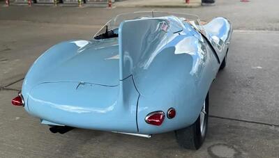  شکار تصادفی یک خودروی چندمیلیون‌دلاری در پمپ بنزین