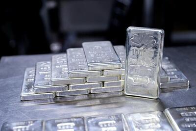  دستگیری ۴ تبعه افغانستانی با ۶ کیلو شمش نقره در مرز تایباد