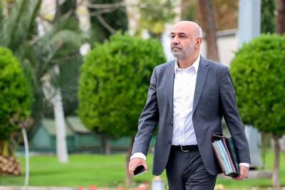  وزیر کار: از دی ماه معیار دهک‌بندی برای دریافت یا حذف یارانه، برداشته شده/ معیارهای جدید شامل داشتن واحد مسکونی ۵۰ میلیارد تومانی به بالا یا خودروی شخصی ۵ میلیارد تومانی به بالا و سطح درآمد تعیین شده است/ اگر فردی بگوید این ملاک‌ها را ندارد، بر اساس اظهار او ‌می‌پذیریم که یارانه سال‌های قبل را به وی بدهیم