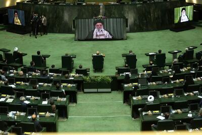  شعار نمایندگان مجلس علیه اروپا + فیلم