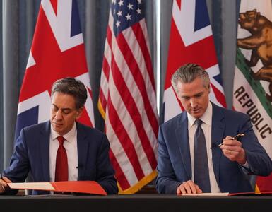  ایالت کالیفرنیا با انگلیس قرارداد انرژی امضا کرد؛ ترامپ عصبانی شد