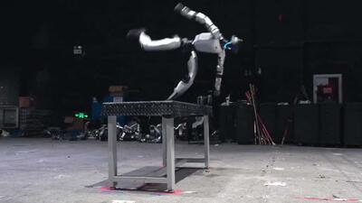  تمرین ربات‌های انسان‌نمای Unitree برای شرکت در کنسرت بزرگ جشنواره بهار در چین