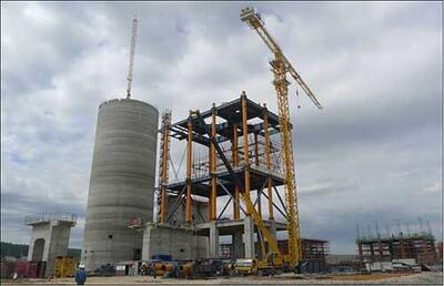  کارخانه سیمان سفید غرب کشور بر مدار تولید؛ دولت پای کار سرمایه‌گذاران