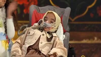  قرائت قرآن توسط دختر کم‌توان؛ جلوه‌ای روشن از ایمان + فیلم