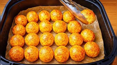  فقط ۳ ماده اولیه موز، آرد و بیکینگ پودر /نیازی به فر نیست! فقط ۵ دقیقه