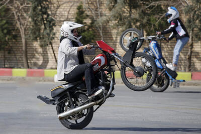  آموزش موتورسواری بانوان در جنوب تهران | تصاویر