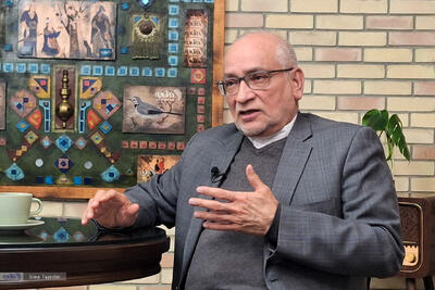  ببینید | حسین مرعشی: نمی توان نسل‌های جدید را با فرهنگ و ادبیات دهه شصت مدیریت کرد/خشم‌های خفته به هر بهانه‌ای به میدان می‌آیند