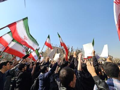  ماجرای دانشگاه شریف چه بود؟/حمله به عزاداران حوادث دی از سوی دانشجو نما‌ها + فیلم